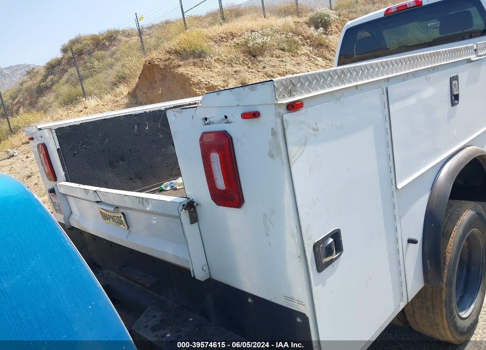 2019 CHEVROLET SILVERADO 4500HD 1WT VIN: 1HTKJPVK8KH827485