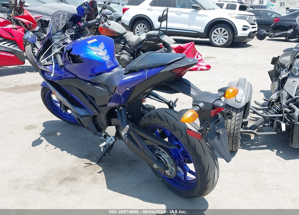 2024 YAMAHA YZFR3 A VIN: MH3RH18Y4RK013790