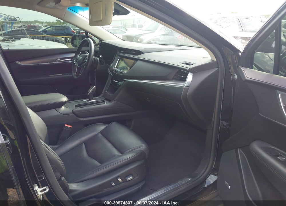 2017 CADILLAC XT5 LUXURY VIN: 1GYKNBRS1HZ285738