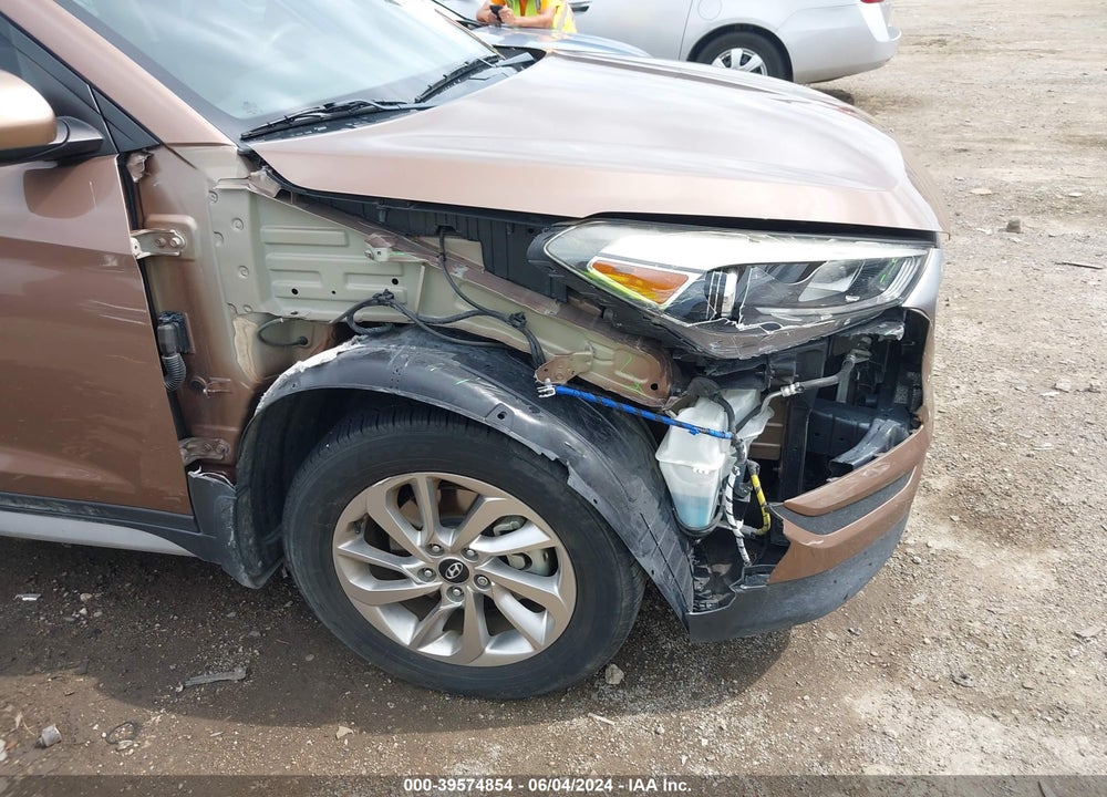 2017 HYUNDAI TUCSON SE VIN: KM8J33A4XHU397585