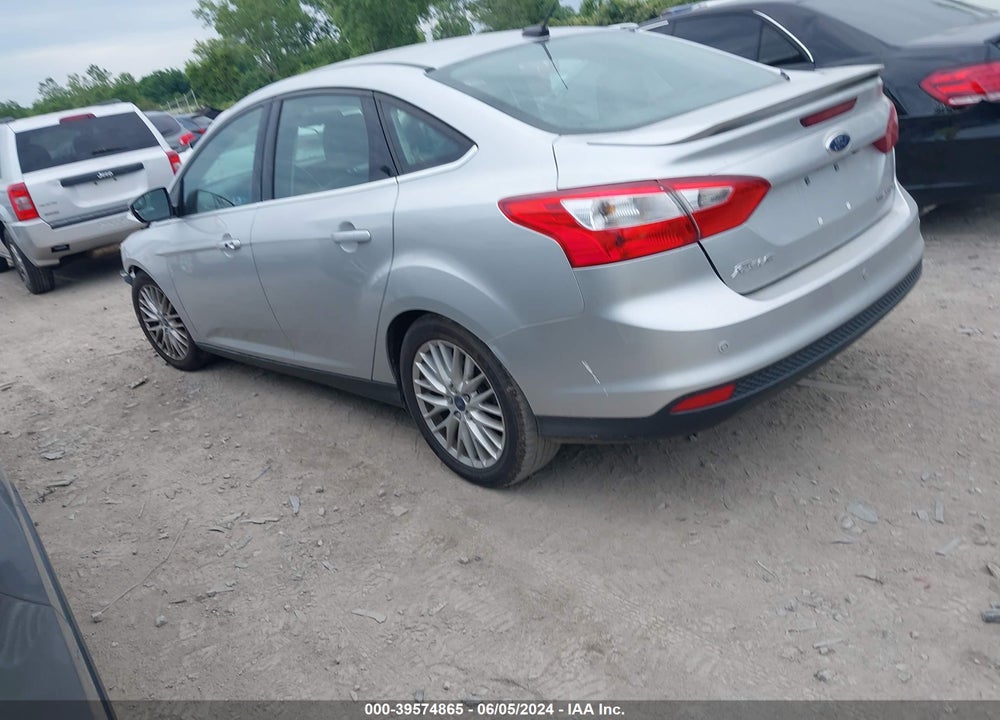 2014 FORD FOCUS TITANIUM VIN: 1FADP3J21EL316355