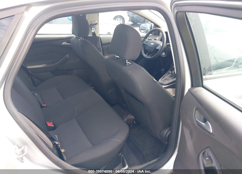 2016 FORD FOCUS SE VIN: 1FADP3F22GL291610