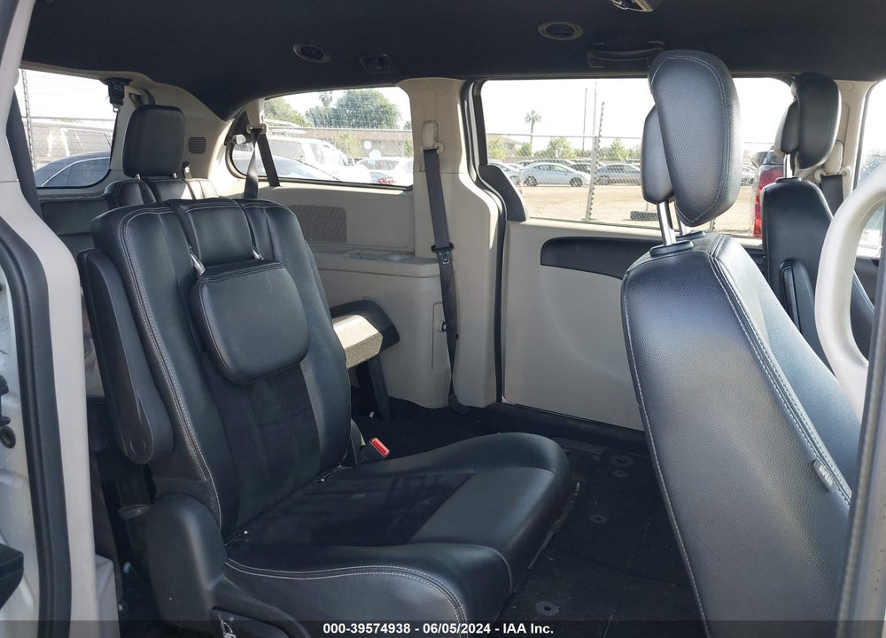 2018 DODGE GRAND CARAVAN SXT VIN: 2C4RDGCG5JR205978