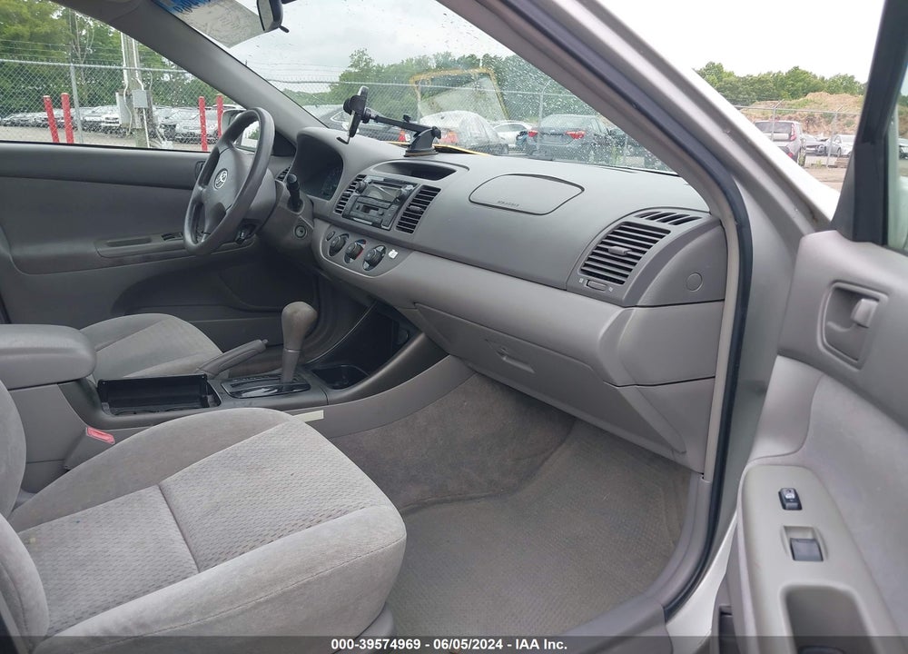 2002 TOYOTA CAMRY LE VIN: 4T1BE32KX2U107350