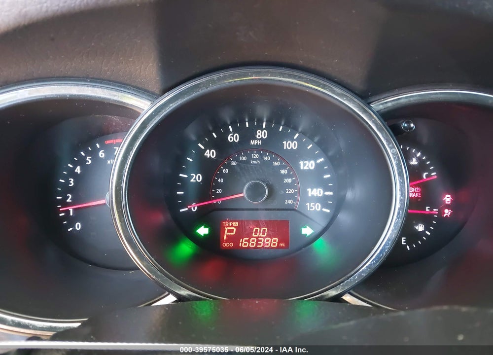 2013 KIA SORENTO LX VIN: 5XYKT3A1XDG350938