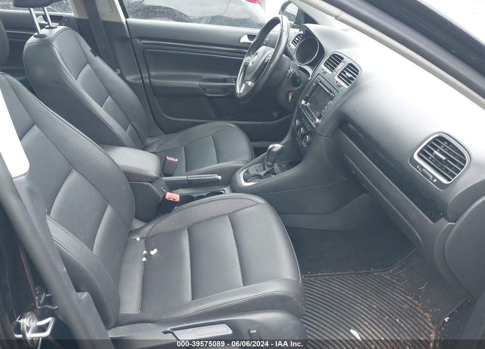 2013 VOLKSWAGEN JETTA SPORTWAGEN SE W/SUNROOF VIN: 3VWPP7AJXDM600504