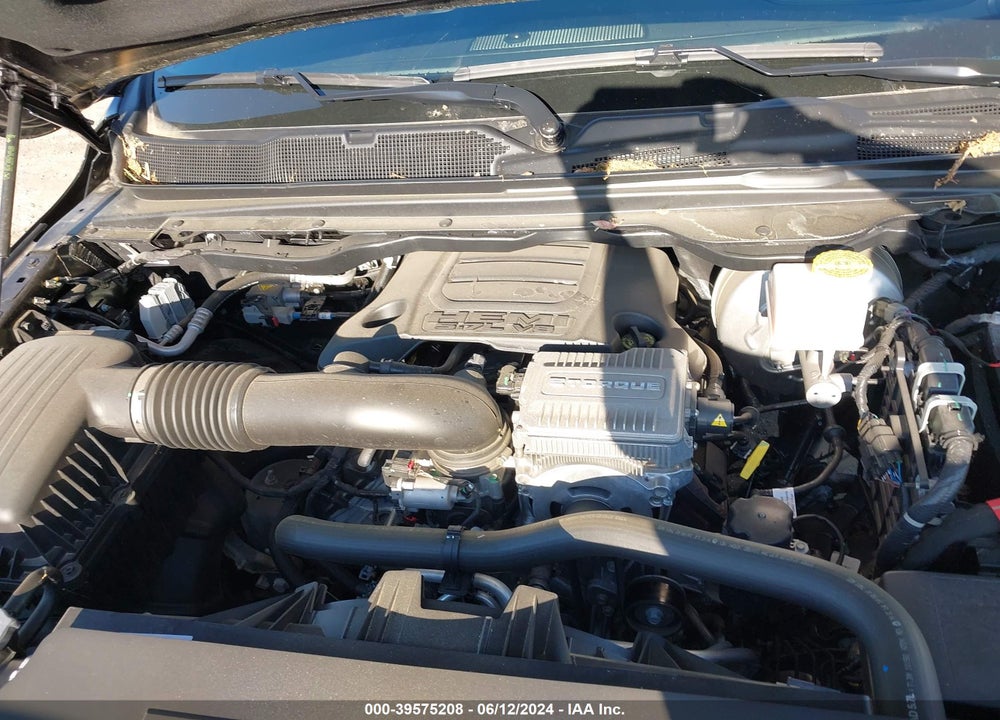 2024 RAM 1500 LAIE  4X4 5'7 BOX VIN: 1C6SRFJT1RN104093