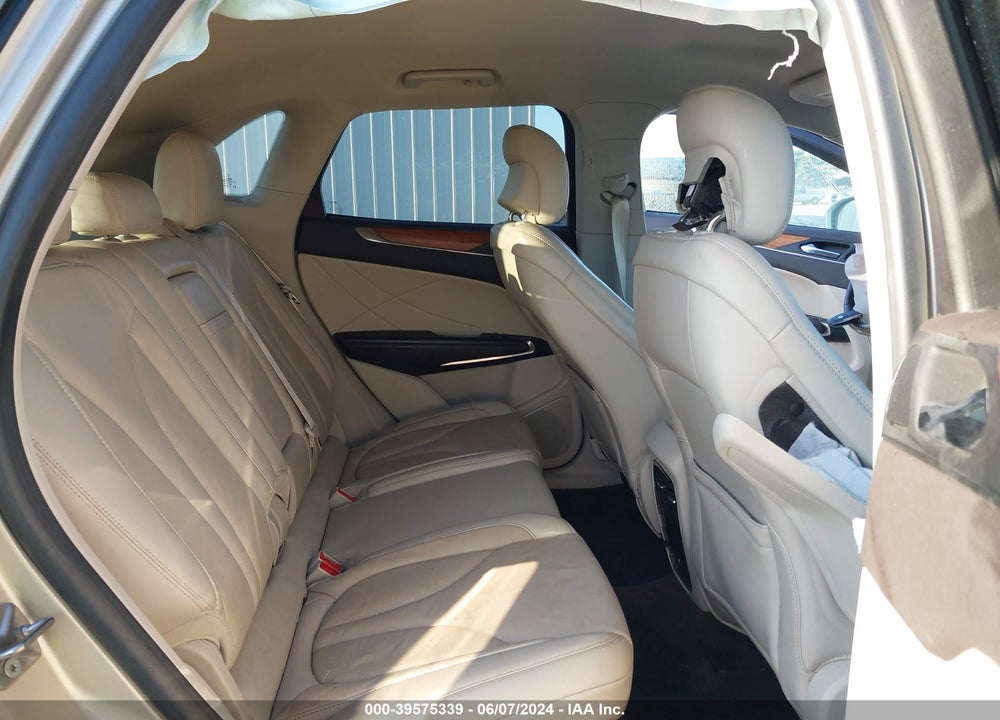 2017 LINCOLN MKC SELECT VIN: 5LMCJ2C9XHUL61765