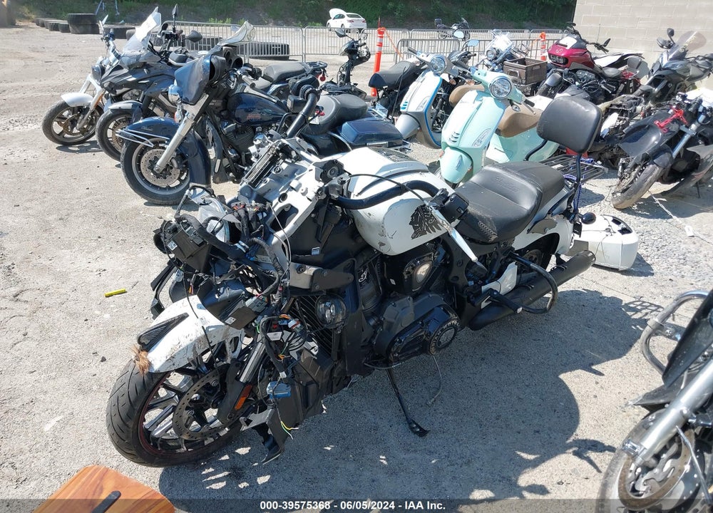 2021 INDIAN MOTORCYCLE CO. CHALLENGER DARK HORSE VIN: 56KLCDRR9M3401669