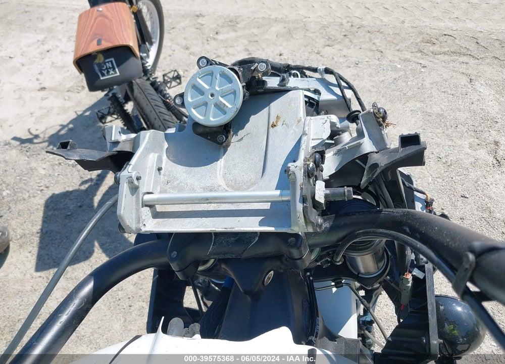 2021 INDIAN MOTORCYCLE CO. CHALLENGER DARK HORSE VIN: 56KLCDRR9M3401669
