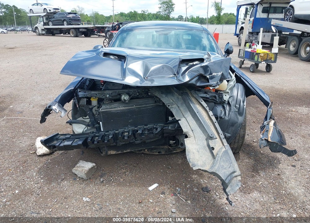 2018 DODGE CHALLENGER SXT VIN: 2C3CDZAG4JH305147