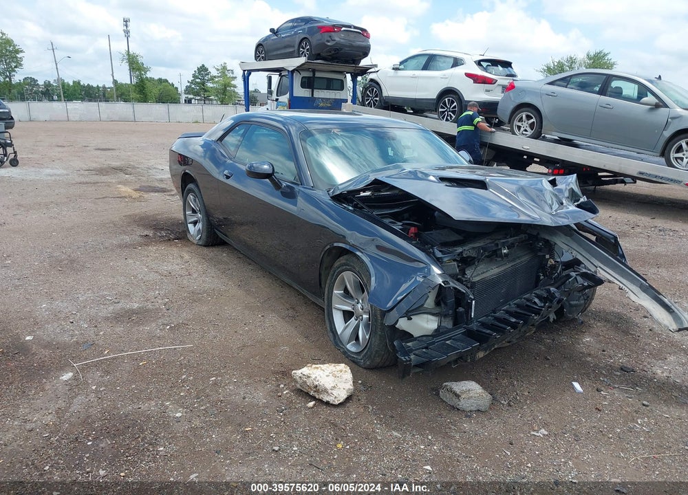 2018 DODGE CHALLENGER SXT VIN: 2C3CDZAG4JH305147