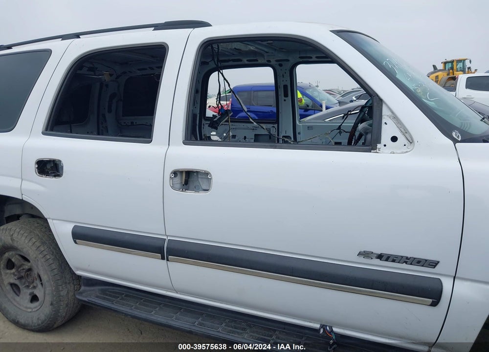 2003 CHEVROLET TAHOE LS VIN: 1GNEC13VX3R122334