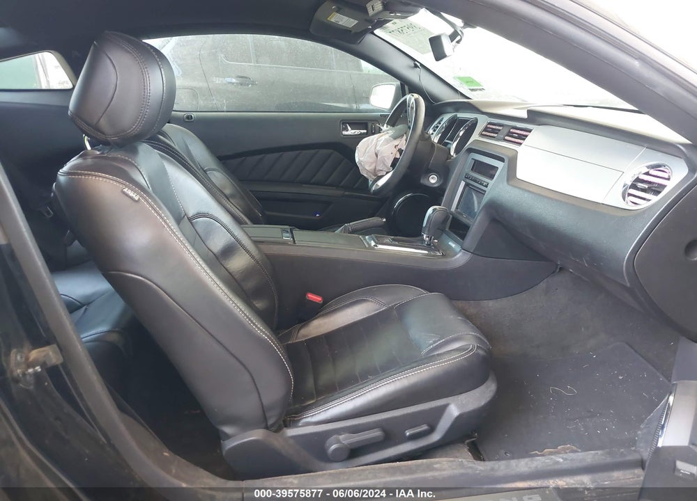 2014 FORD MUSTANG V6 PREMIUM VIN: 1ZVBP8AM0E5250009