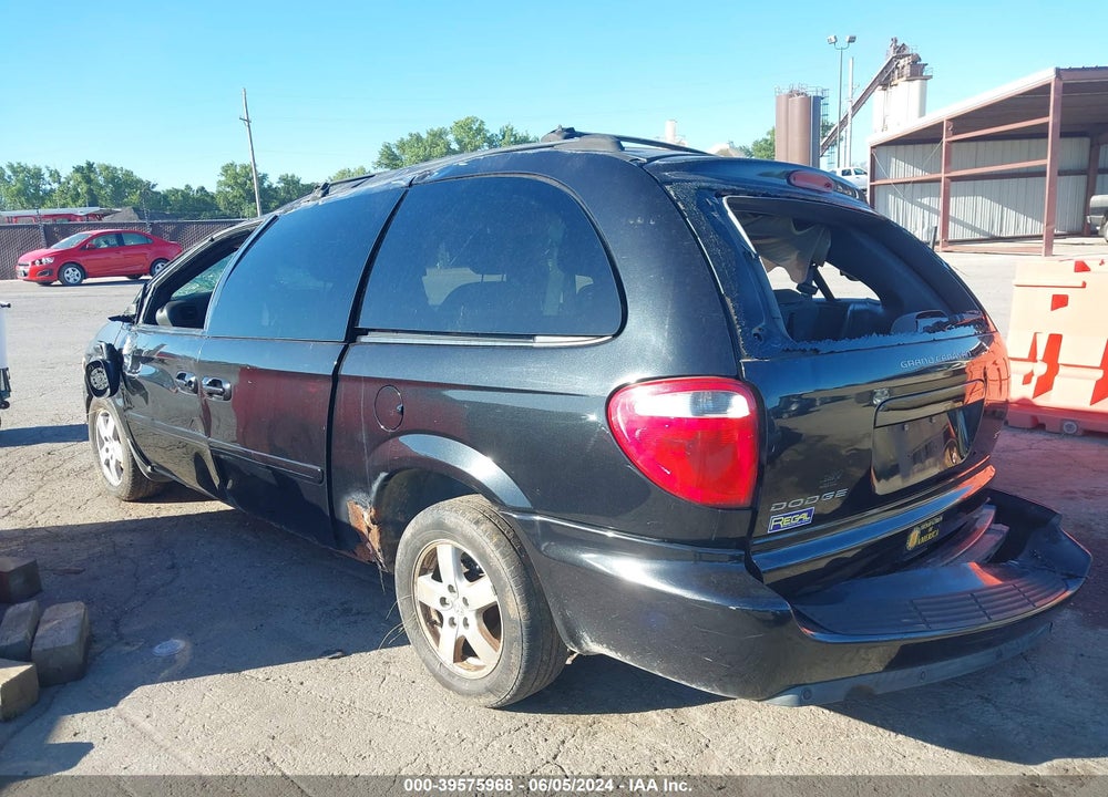 2005 DODGE GRAND CARAVAN VIN: 2D8GP44L05R132650