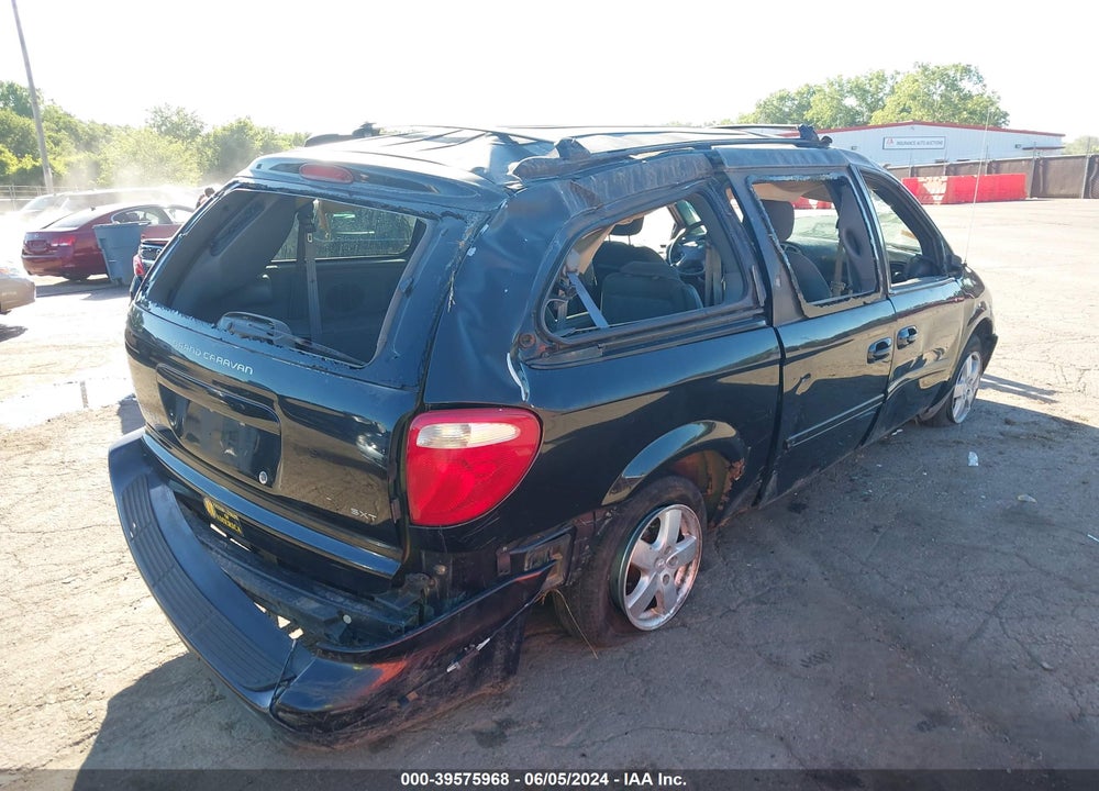 2005 DODGE GRAND CARAVAN VIN: 2D8GP44L05R132650