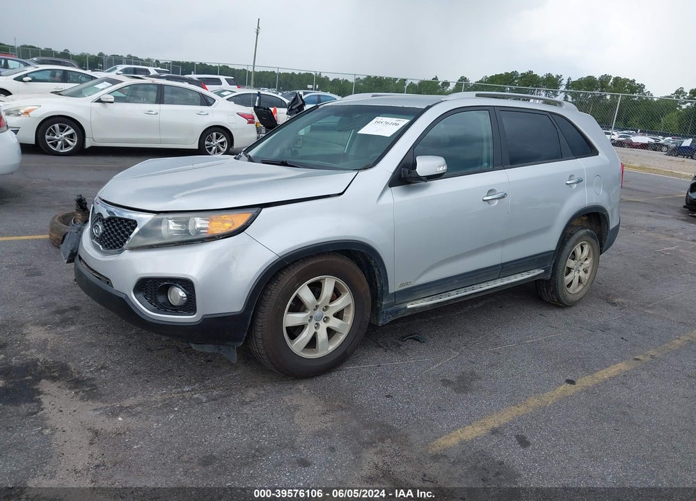 2012 KIA SORENTO LX VIN: 5XYKTCA69CG267642