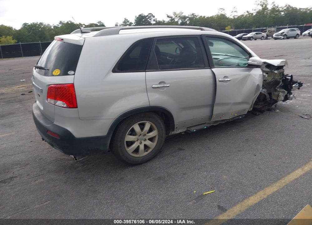 2012 KIA SORENTO LX VIN: 5XYKTCA69CG267642