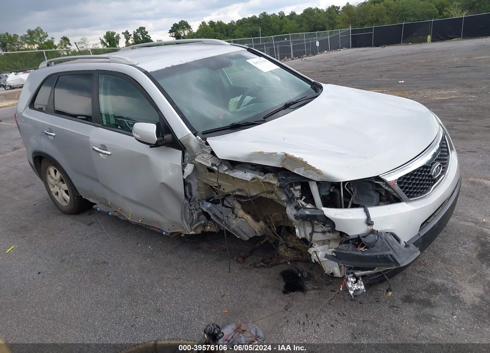 2012 KIA SORENTO LX VIN: 5XYKTCA69CG267642