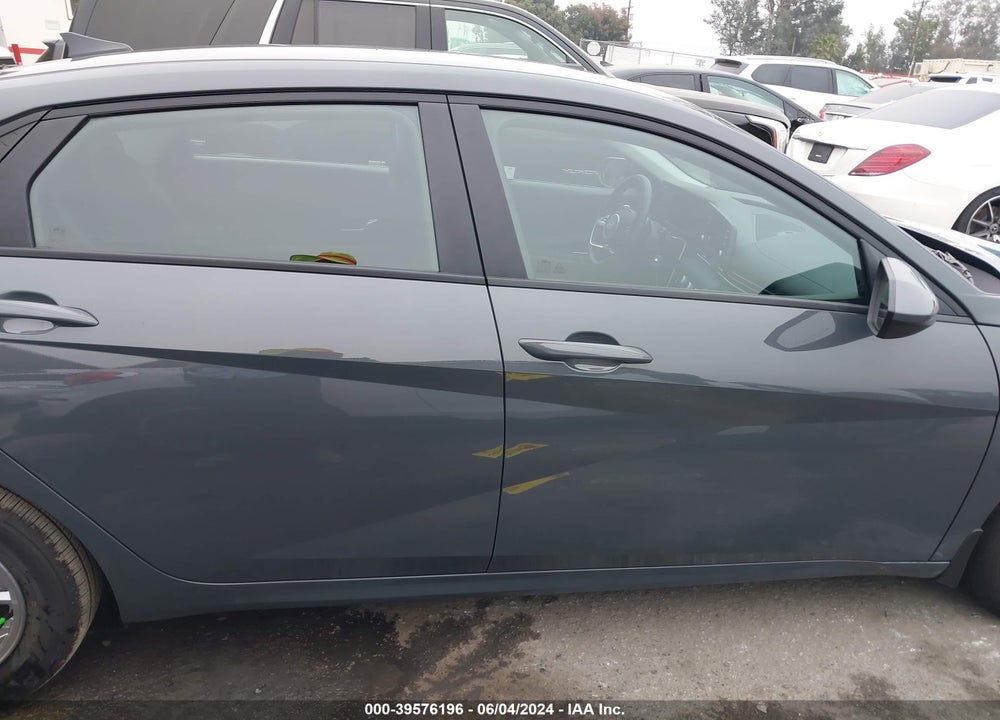 2024 HYUNDAI ELANTRA SE VIN: KMHLL4DG7RU725597