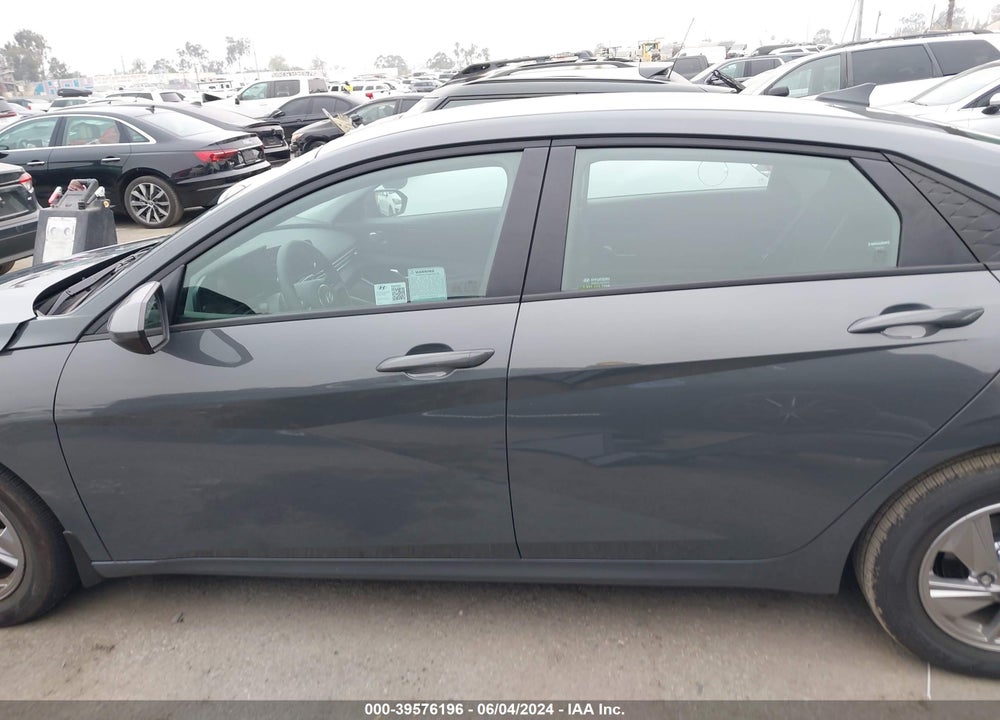 2024 HYUNDAI ELANTRA SE VIN: KMHLL4DG7RU725597