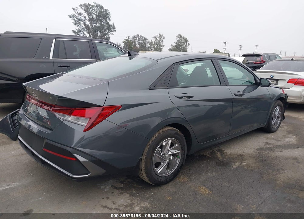 2024 HYUNDAI ELANTRA SE VIN: KMHLL4DG7RU725597