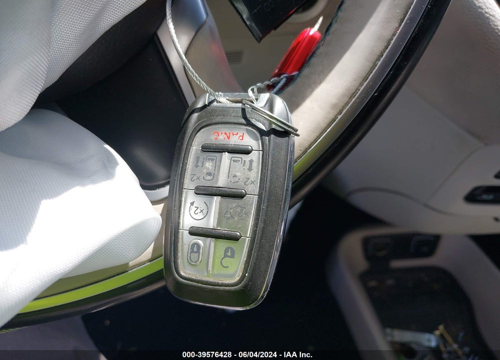2018 CHRYSLER PACIFICA HYBRID LIMITED VIN: 2C4RC1N70JR133620