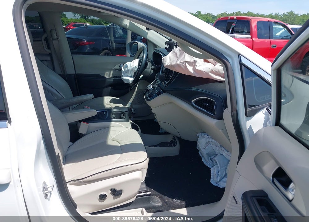 2018 CHRYSLER PACIFICA HYBRID LIMITED VIN: 2C4RC1N70JR133620