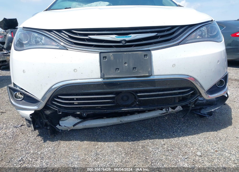 2018 CHRYSLER PACIFICA HYBRID LIMITED VIN: 2C4RC1N70JR133620