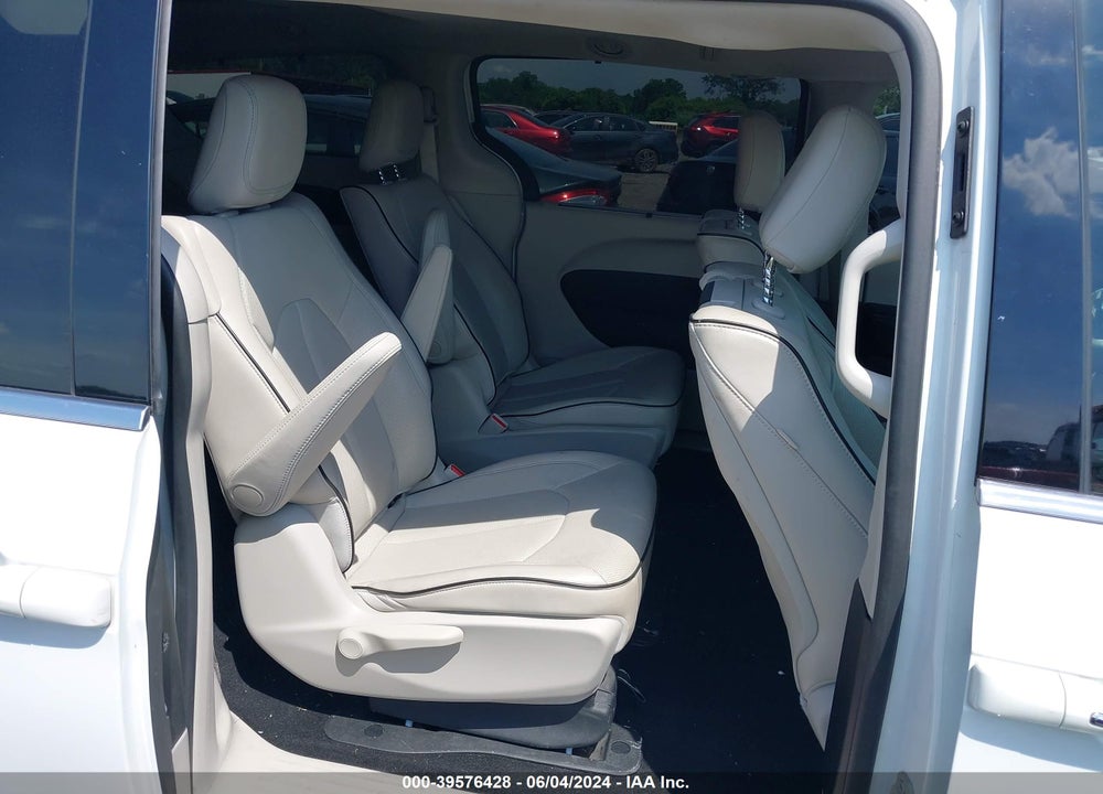 2018 CHRYSLER PACIFICA HYBRID LIMITED VIN: 2C4RC1N70JR133620