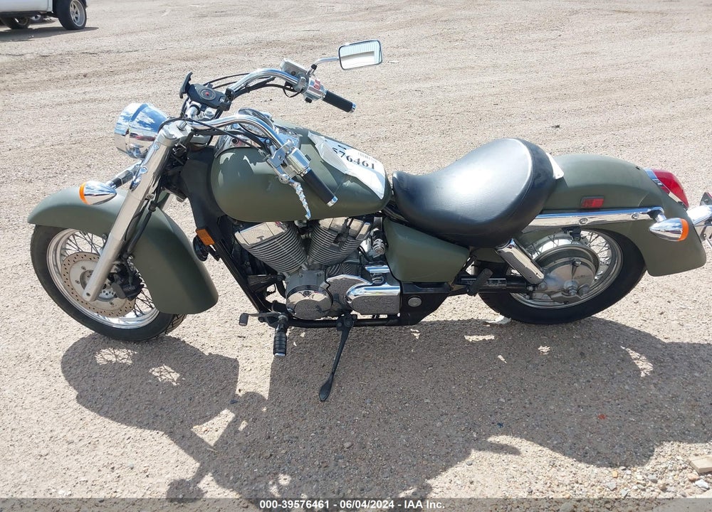 2005 HONDA VT750 CA VIN: JH2RC50385M100246