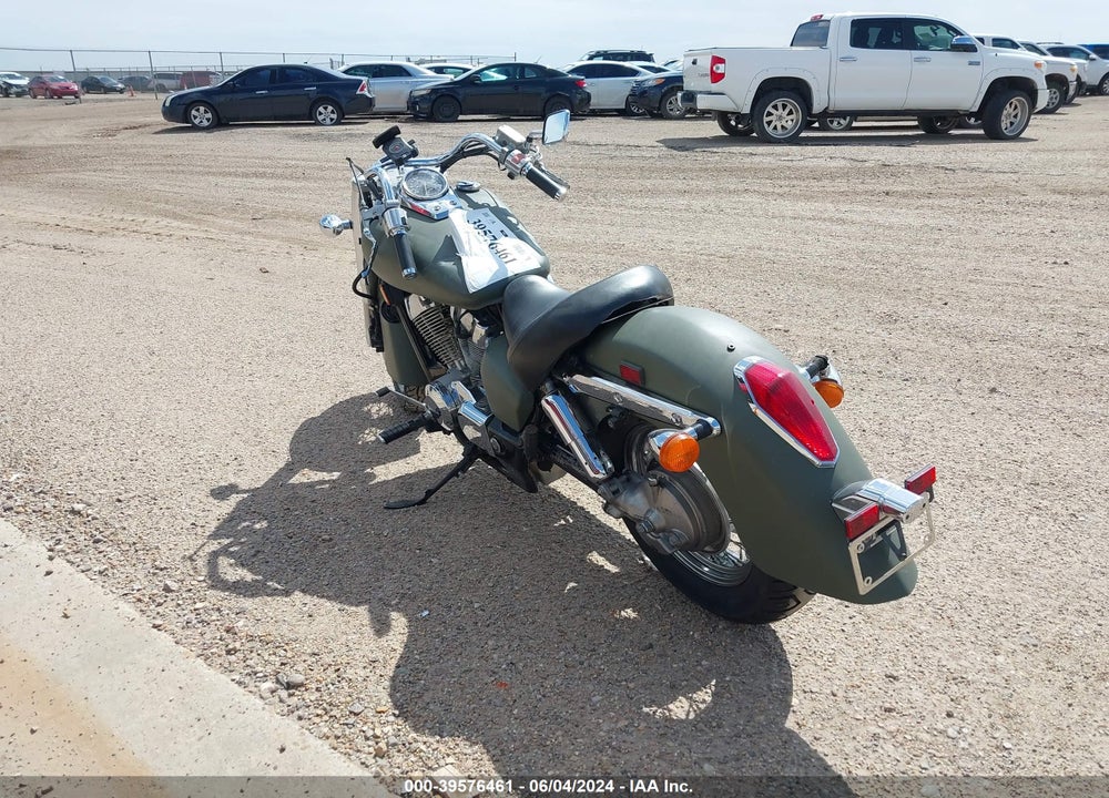 2005 HONDA VT750 CA VIN: JH2RC50385M100246
