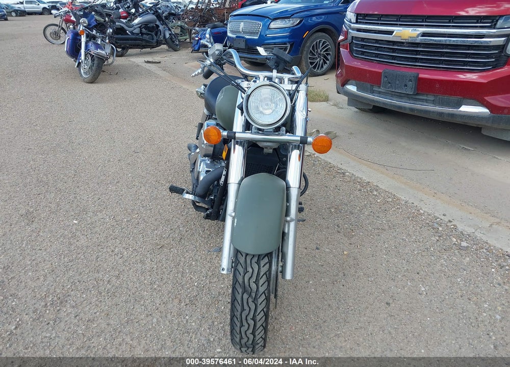 2005 HONDA VT750 CA VIN: JH2RC50385M100246