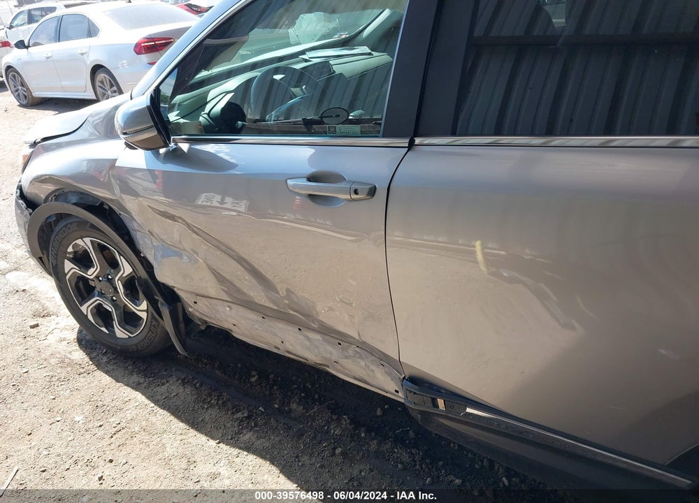 2018 HONDA CR-V TOURING VIN: 2HKRW2H97JH664708