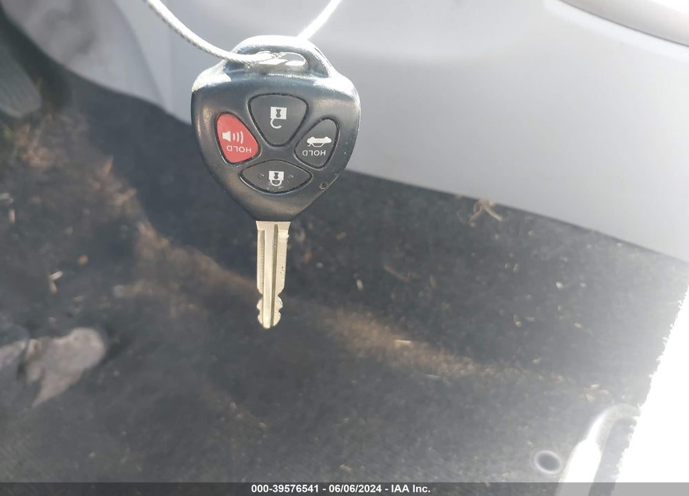 2011 TOYOTA COROLLA LE VIN: JTDBU4EE7BJ099583