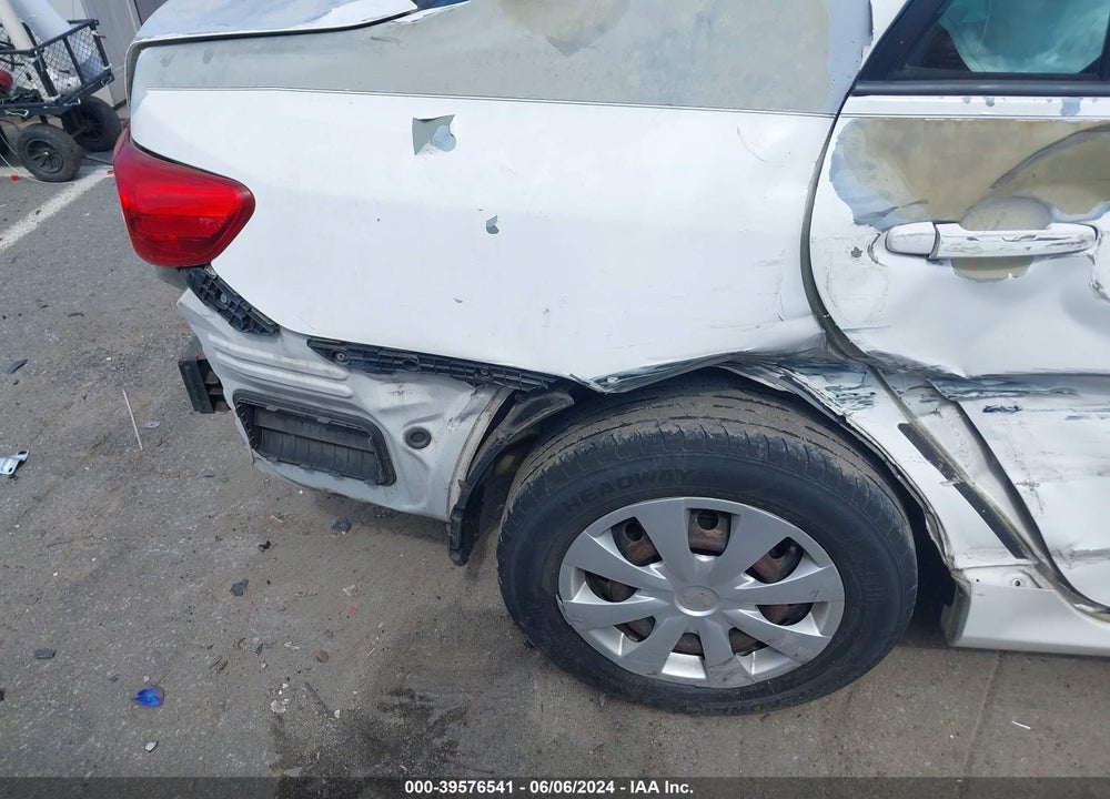 2011 TOYOTA COROLLA LE VIN: JTDBU4EE7BJ099583