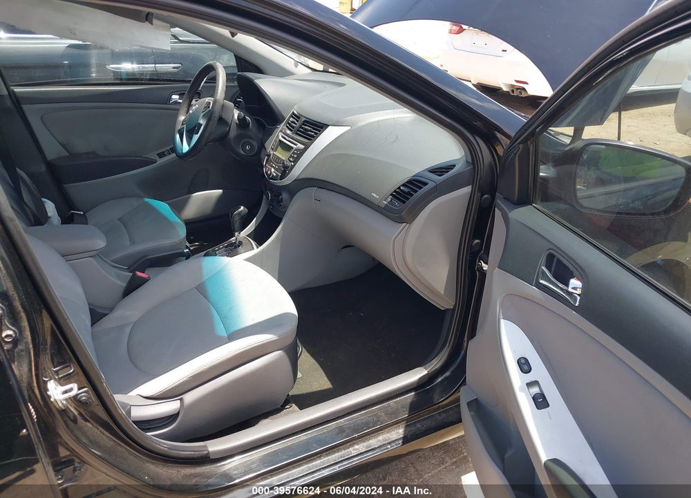 2013 HYUNDAI ACCENT SE VIN: KMHCU5AE6DU082710