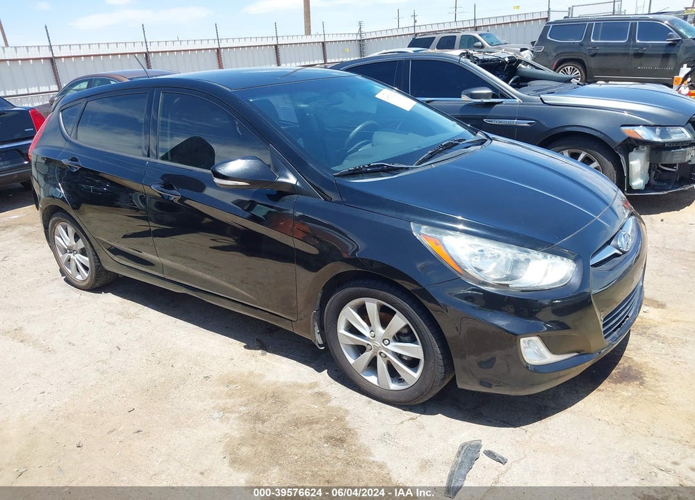 2013 HYUNDAI ACCENT SE VIN: KMHCU5AE6DU082710
