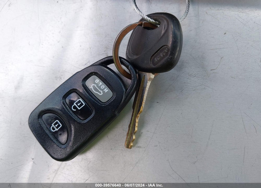 2013 HYUNDAI ELANTRA GLS VIN: 5NPDH4AE8DH339710