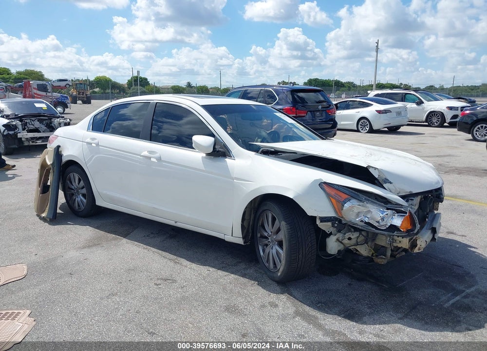 2011 HONDA ACCORD 2.4 EX-L VIN: 1HGCP2F82BA053153