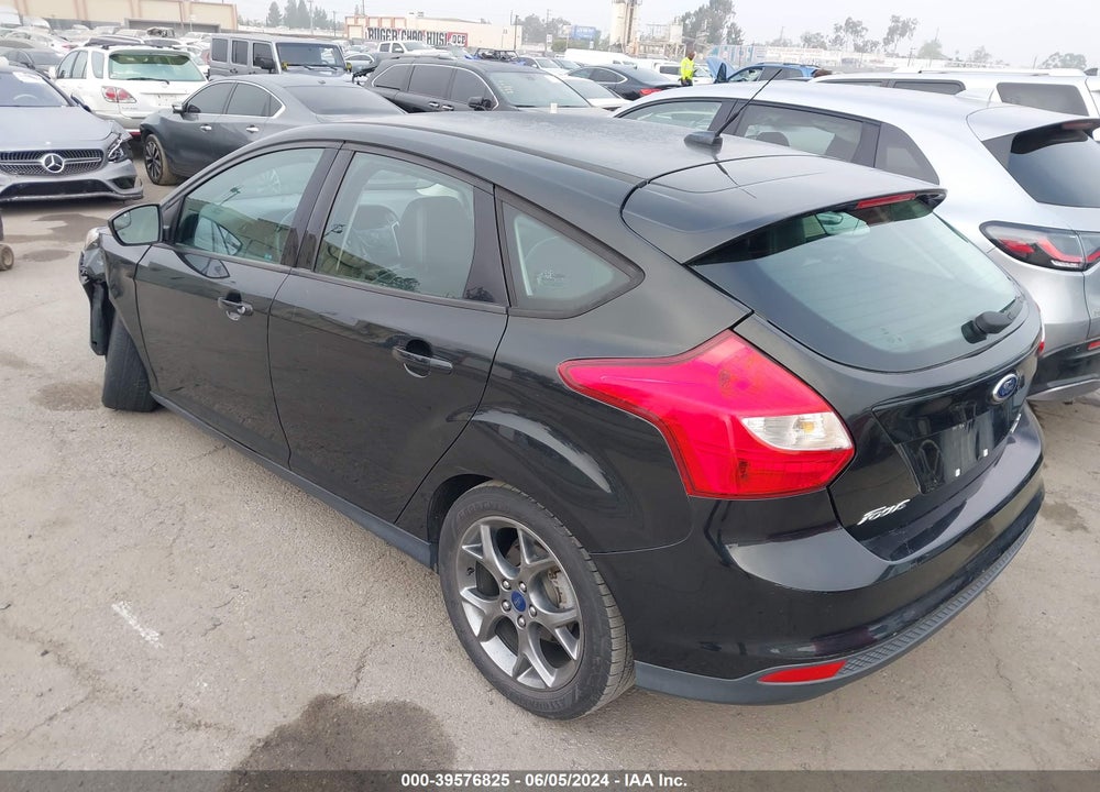 2014 FORD FOCUS SE VIN: 1FADP3K2XEL258986
