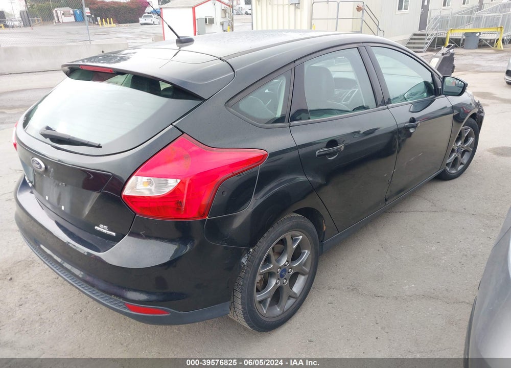 2014 FORD FOCUS SE VIN: 1FADP3K2XEL258986