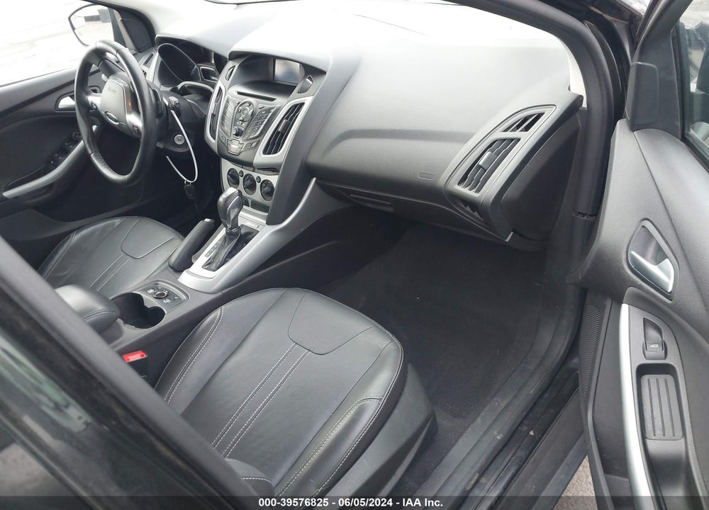 2014 FORD FOCUS SE VIN: 1FADP3K2XEL258986