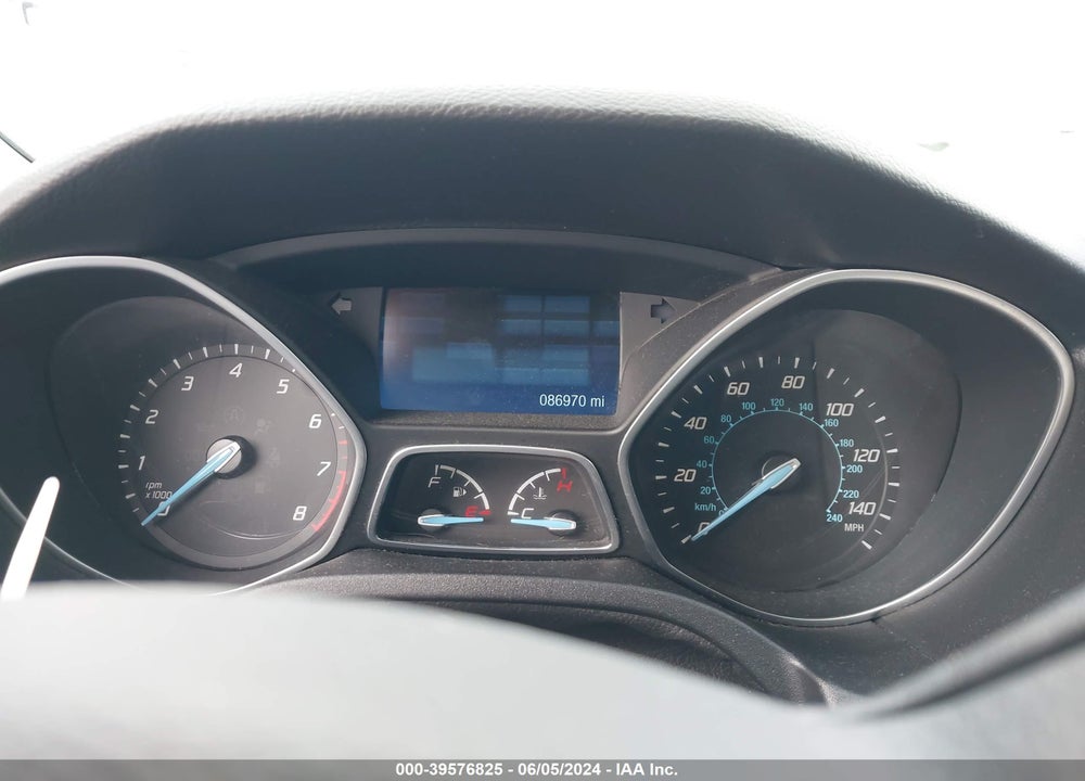 2014 FORD FOCUS SE VIN: 1FADP3K2XEL258986