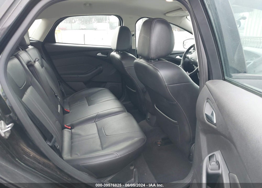 2014 FORD FOCUS SE VIN: 1FADP3K2XEL258986