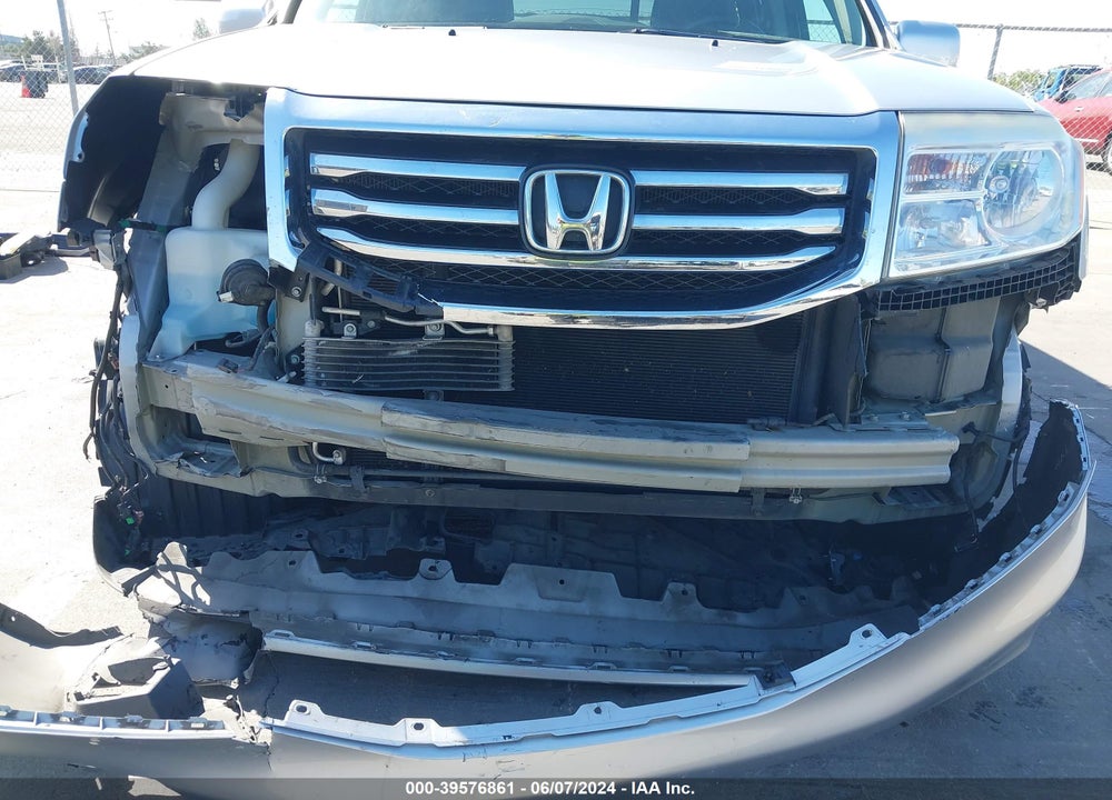 2013 HONDA PILOT TOURING VIN: 5FNYF4H9XDB048415