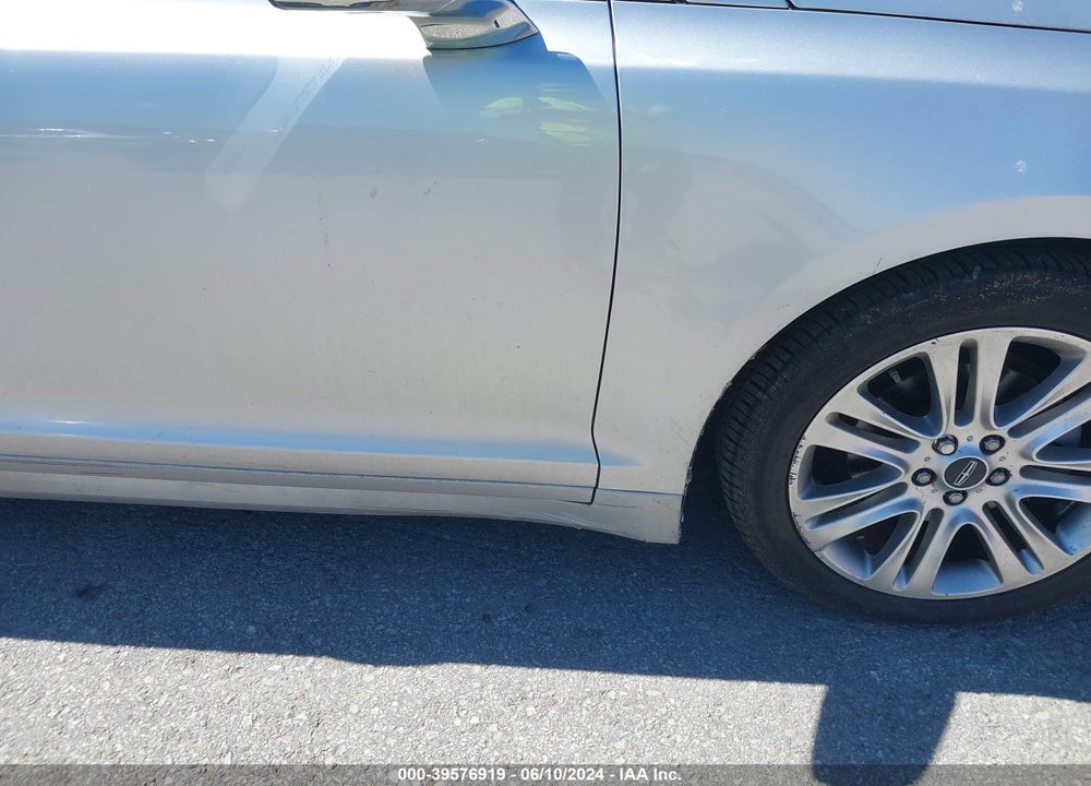 2014 LINCOLN MKZ HYBRID VIN: 3LN6L2LU2ER814603
