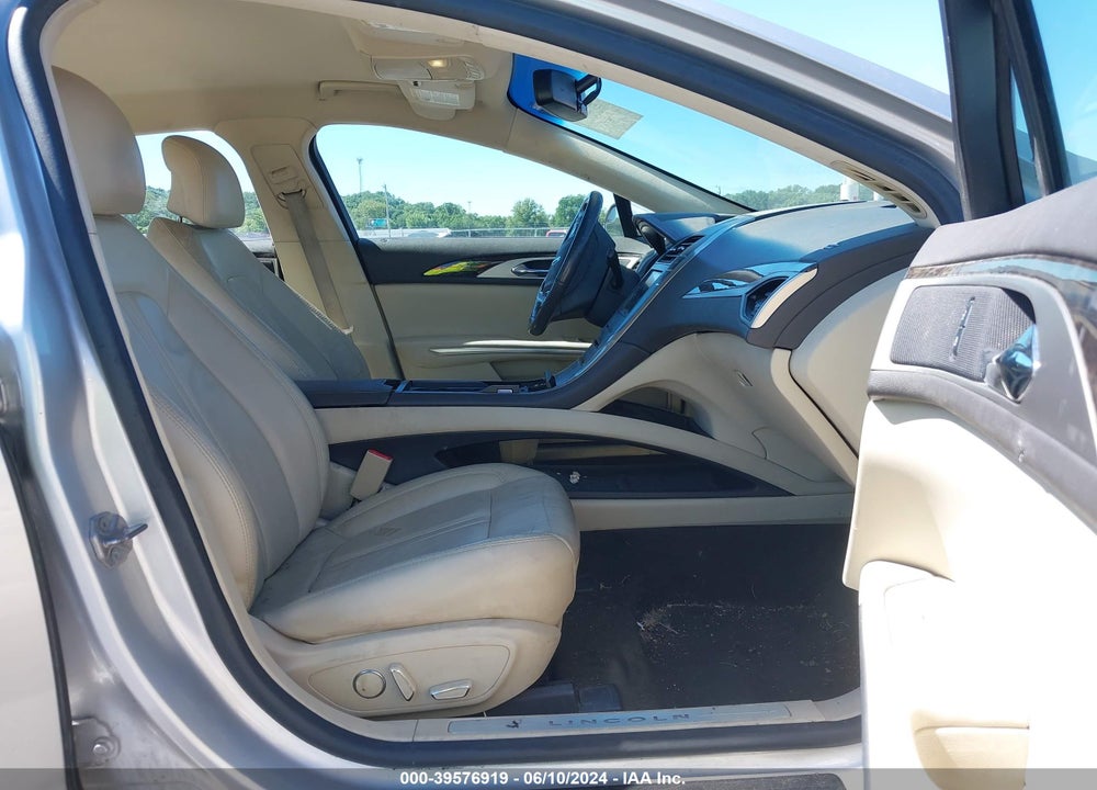 2014 LINCOLN MKZ HYBRID VIN: 3LN6L2LU2ER814603