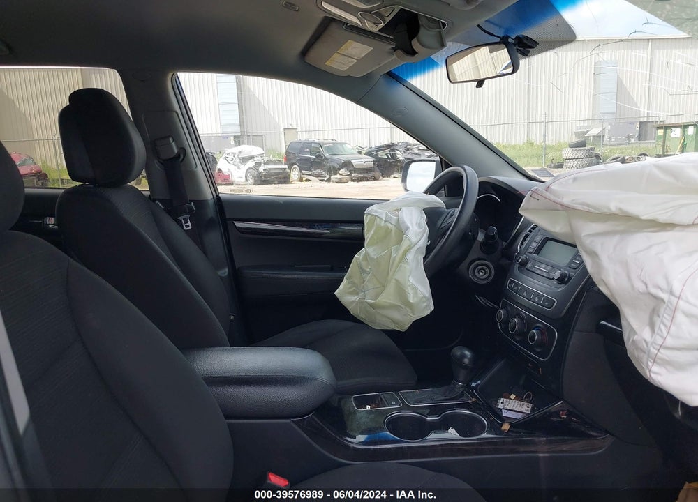 2014 KIA SORENTO LX VIN: 5XYKT3A65EG449406