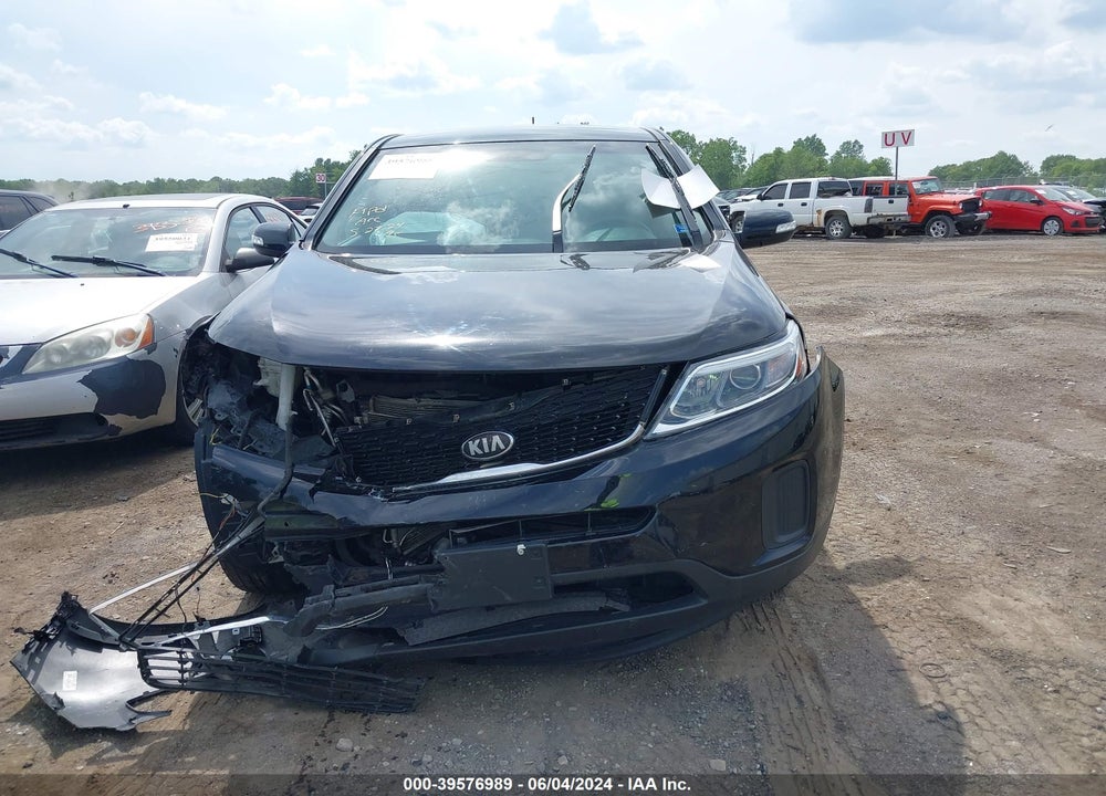 2014 KIA SORENTO LX VIN: 5XYKT3A65EG449406